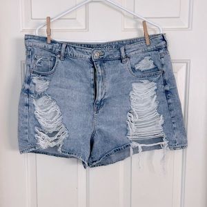 American Eagle Mom Shorts 18